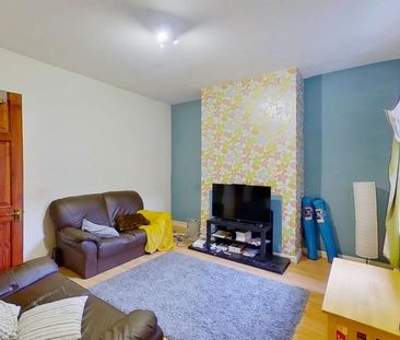 4 bedroom terraced house to rent - Photo 1