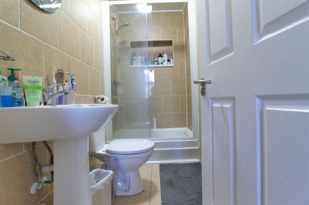 Goldspink Lane, Sandyford - Photo 2