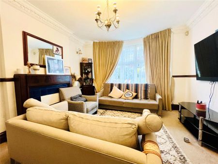 4 bedroom detached house to rent - Photo 5