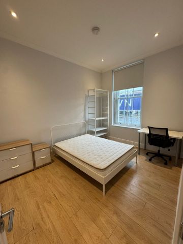 1 Bed Flat, Royal College Street, NW1 - Photo 4