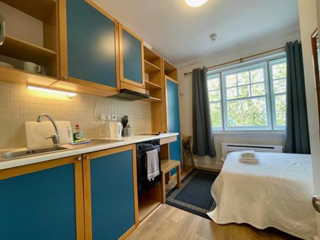 Flat 422 Fulham Palace Road, Fulham W6 9HH - Photo 2