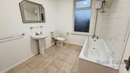 2 bedroom apartment to rent - Photo 3