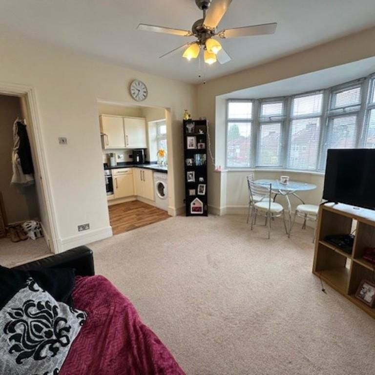 1 bedroom apartment to rent - Photo 1