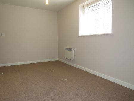 2 Bedroom - Photo 5