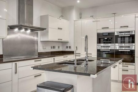 6 bedroom detached house to rent - Photo 4