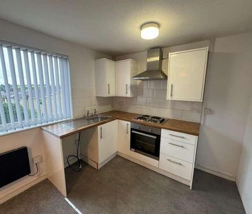 Acaster Drive, Low Moor, Bradford, BD12 - Photo 6