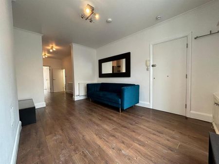 1 bedroom flat to rent - Photo 2