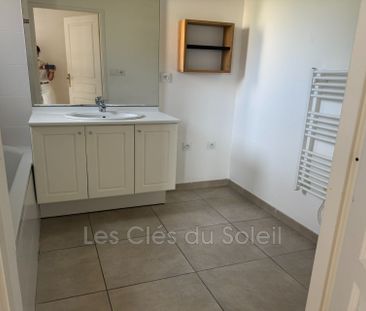 Location Appartement 4 pièces 84m² TOULON 83000 - Photo 3