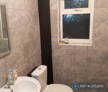 3 bedroom terraced house to rent - Photo 6