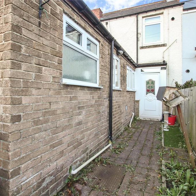 2 bedroom terraced house to rent - Photo 1