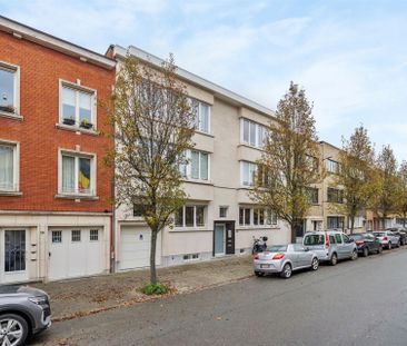 Karaktervol gelijkvloers appartement in de Tentoonstellingswijk - Foto 1