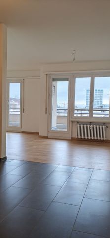 Newly renovated 3.5-room apartment with sunny roof terrace - Foto 4