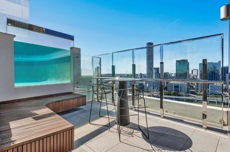 Premium Furnished 2-Bedroom Apartment in Lucid — Inner-City Luxury Living - Photo 4