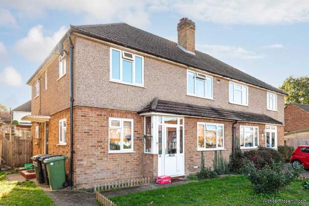 2 bedroom property to rent in Worcester Park - Photo 1