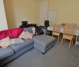 2 bedroom House in Hindle Place, Leeds - Photo 6