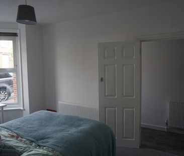 Room in a Shared House, Burlington Road, SO15 - Photo 6