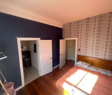 Victoria Park - Photo 6