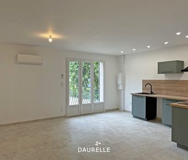 Location Appartement 3 pièces 54m² CHATEAURENARD 13160 - Photo 4