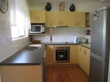 35 Lowry Street, Slacks Creek QLD 4127 - House For Rent - $600 | Domain - Photo 3