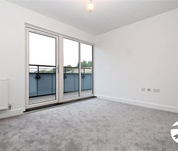 2 bedroom penthouse to rent - Photo 6