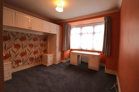 3 bedroom end of terrace house to rent - Photo 3