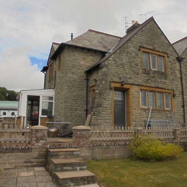 New Cottages, Pen-y-fai, Bridgend, CF31 - Photo 2