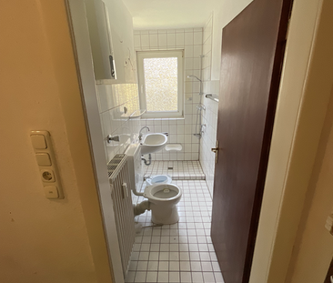 wir renovieren für Sie! kleine 4-Zimmer-Wohnung in Mönchengladbach ... - Foto 1