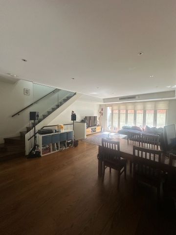 South Yarra - Photo 5