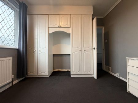 3 bedroom House To Let Total Size: 905 SQ FT - Photo 4