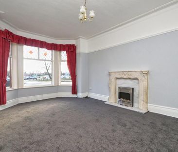 4 bedroom semi-detached house to rent - Photo 2