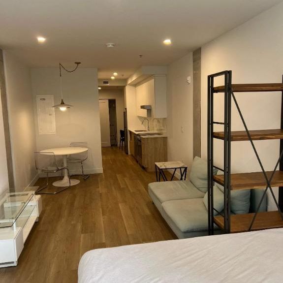 ✨ Loft à louer – Bishop Embassy (Centre-ville de Montréal) ✨ - Photo 1