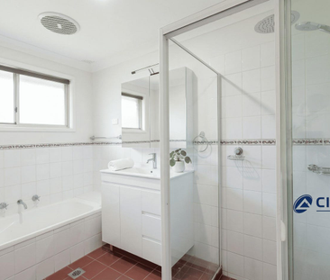 Just Renovated! - Photo 3