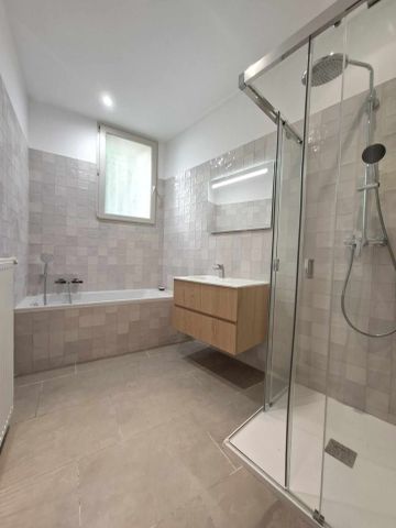 Location Appartement 5 pièces 144m² NIMES 30000 - Photo 5