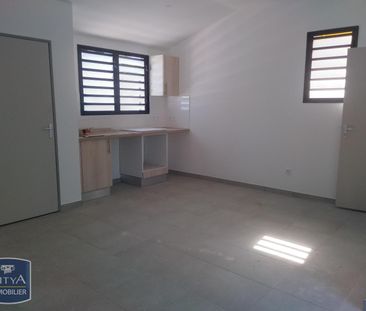 Location Appartement 1 pièce 29m² ST PIERRE 97410 - Photo 1
