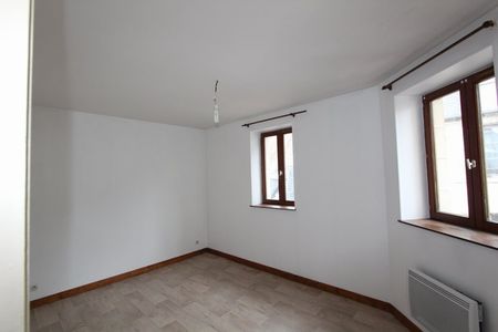Location Appartement 2 pièces 40m² LA CHARITE SUR LOIRE 58400 - Photo 4