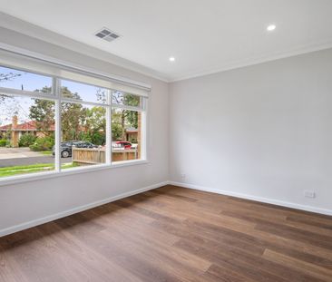 30 Berembong Drive, Keilor East VIC 3033 - Photo 6