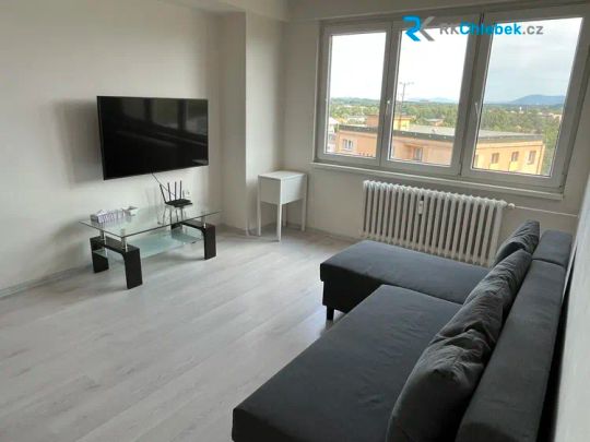 Pronájem zařízeného moderního bytu 2+kk, 42 m - Fotografie 1