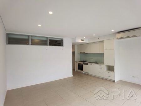 Modern 1-Bedroom Apartment – Canterbury’s Best Location! - Photo 5