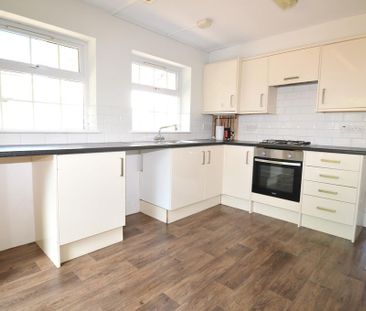 3 bedroom end of terrace house to rent - Photo 6