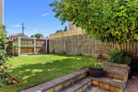 1/16 Hoddle Street, Essendon VIC 3040 - Photo 3