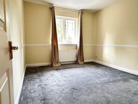 Kendal Road, Macclesfield, Cheshire, SK11 - Photo 4