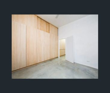 Light and Airy Modern Flat - Photo 5