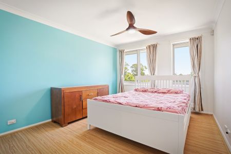 Modern 3-Bedroom Townhouse - Photo 3