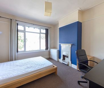 4 Bed Terraced House, Kinross Road, M14 - Photo 6