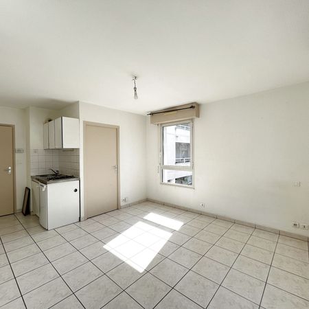 Location Appartement 1 pièce 22m² RODEZ 12000 - Photo 4
