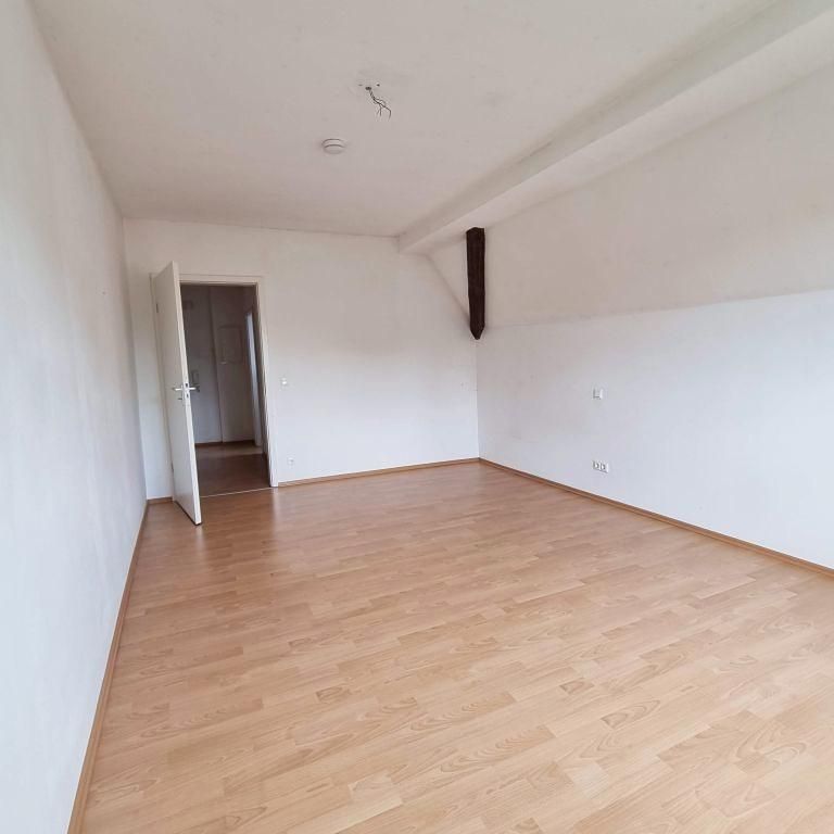 <h1 class="md:text-xl md:leading-6 mt-4 md:mt-10 lg:mb-6 mb-3 text-primary-500 font-semibold text-base leading-5"> Wohnung in Wendelstein </h1> - Photo 1