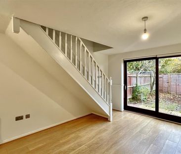 2 bedroom terraced house to rent - Photo 2