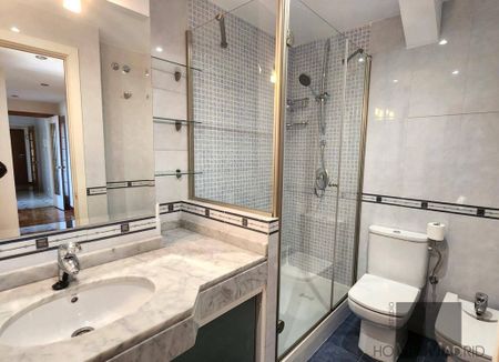 4 room luxury Apartment for rent in Madrid, Spain - Photo 5