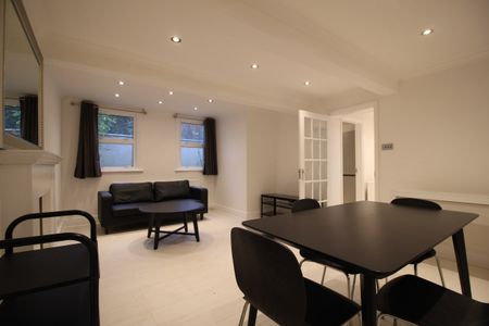 2 Bed Flat, Bedford Hill, SW12 - Photo 2