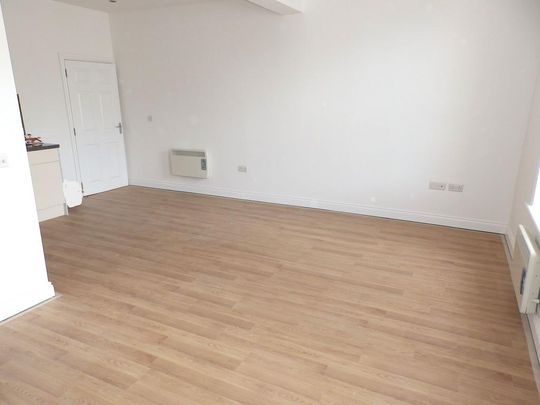 2 bedroom maisonette to rent - Photo 1